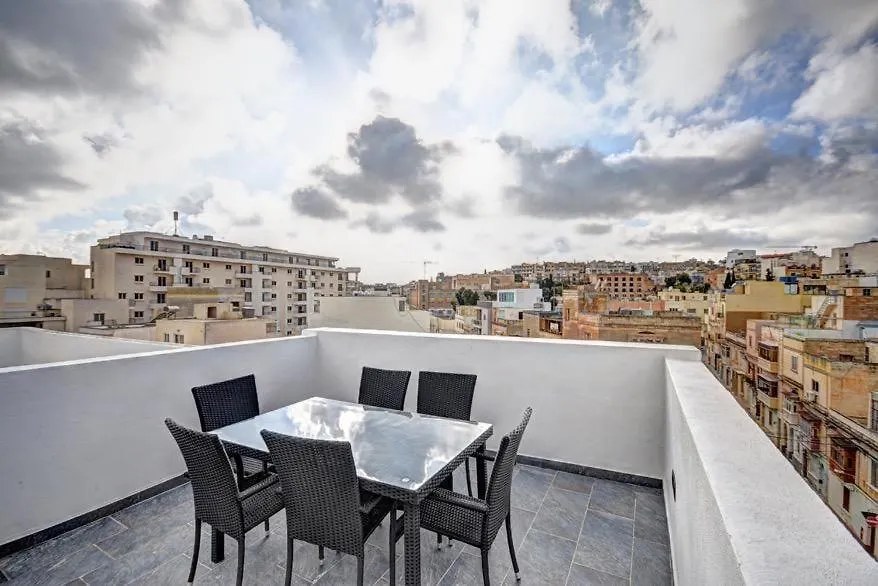 Modern Penthouse Close To The Sea Daire Gzira Malta